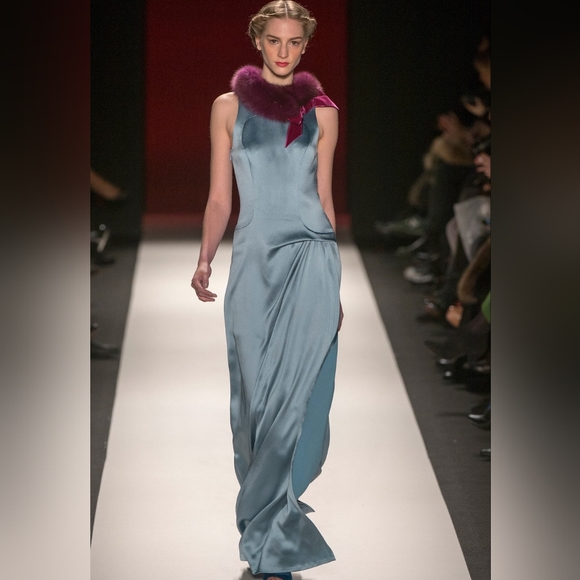 °$2,994 CAROLINA HERRERA CELESTIA BLUE GOWN DYED MINK COLLAR US 6 M - Picture 1 of 13